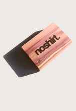 Afbeelding in Gallery-weergave laden, NoMoth Cedar Wood