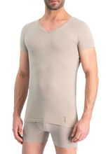 Afbeelding in Gallery-weergave laden, NOSHIRT nature - regular V - invisible khaki