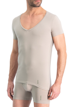 Afbeelding in Gallery-weergave laden, NOSHIRT original - deep V - invisible khaki