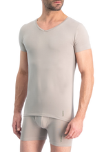Afbeelding in Gallery-weergave laden, NOSHIRT original - regular V - invisible khaki